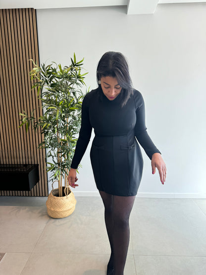 Vestido negro lazos